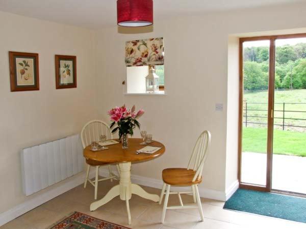 Hollins Wood Bothy Villa Wortley Luaran gambar